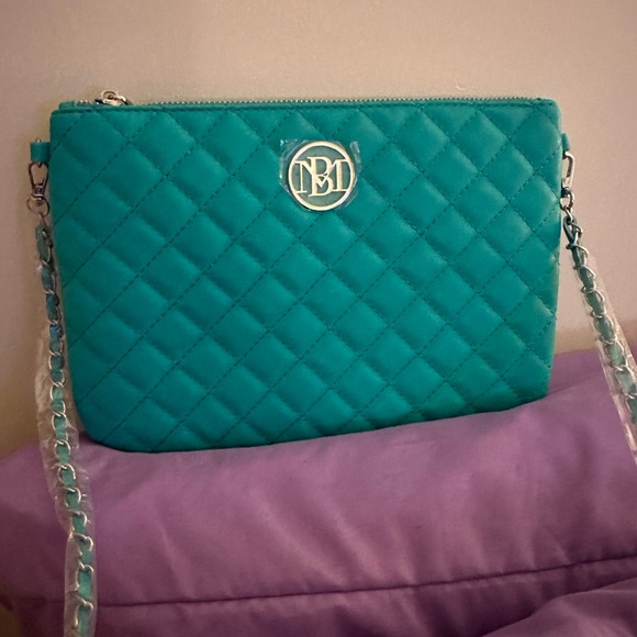 Vibrant Teal Quilted Crossbody Bag - Picture 3 of 9